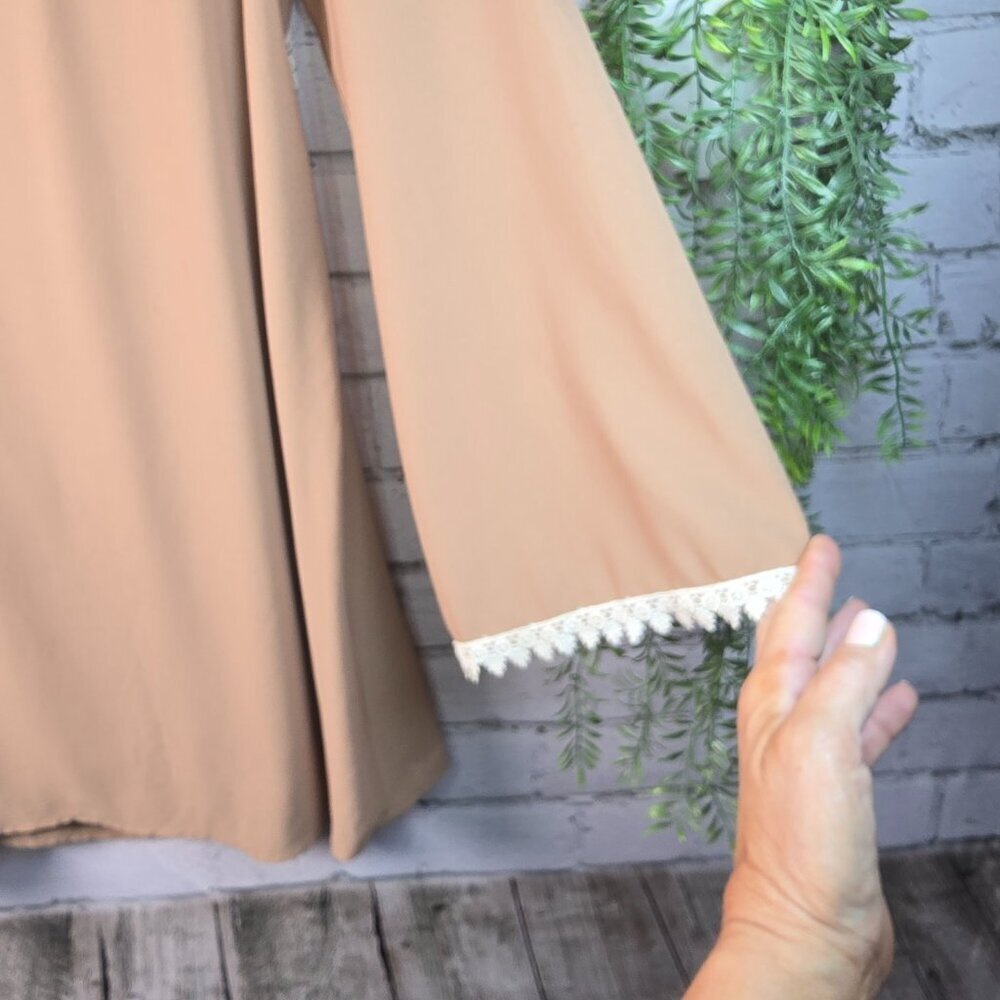 UMGEE LONG SLEEVE DRESS CUTOUT BACK EMBRODERED EDGING TAN COLOR SIZE LARGE EUC - Picture 3 of 8